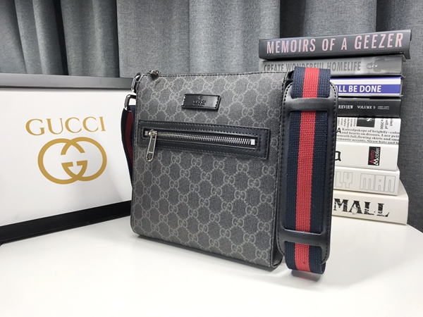 激安グッチバッグコピー側面デザイン